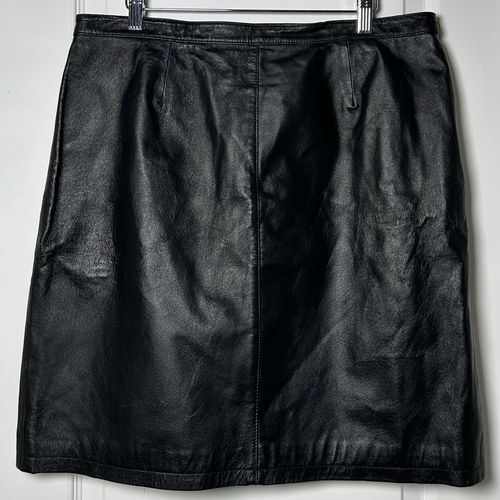 Newport News Vintage Y2K 100% Genuine Leather Black Lined A-Line Mini Skirt